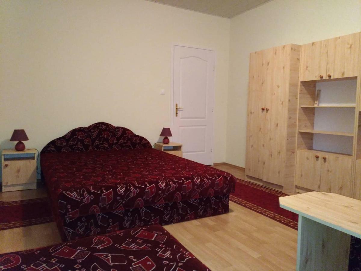 Nora Apartman Διαμέρισμα Balatonfůzfő Εξωτερικό φωτογραφία