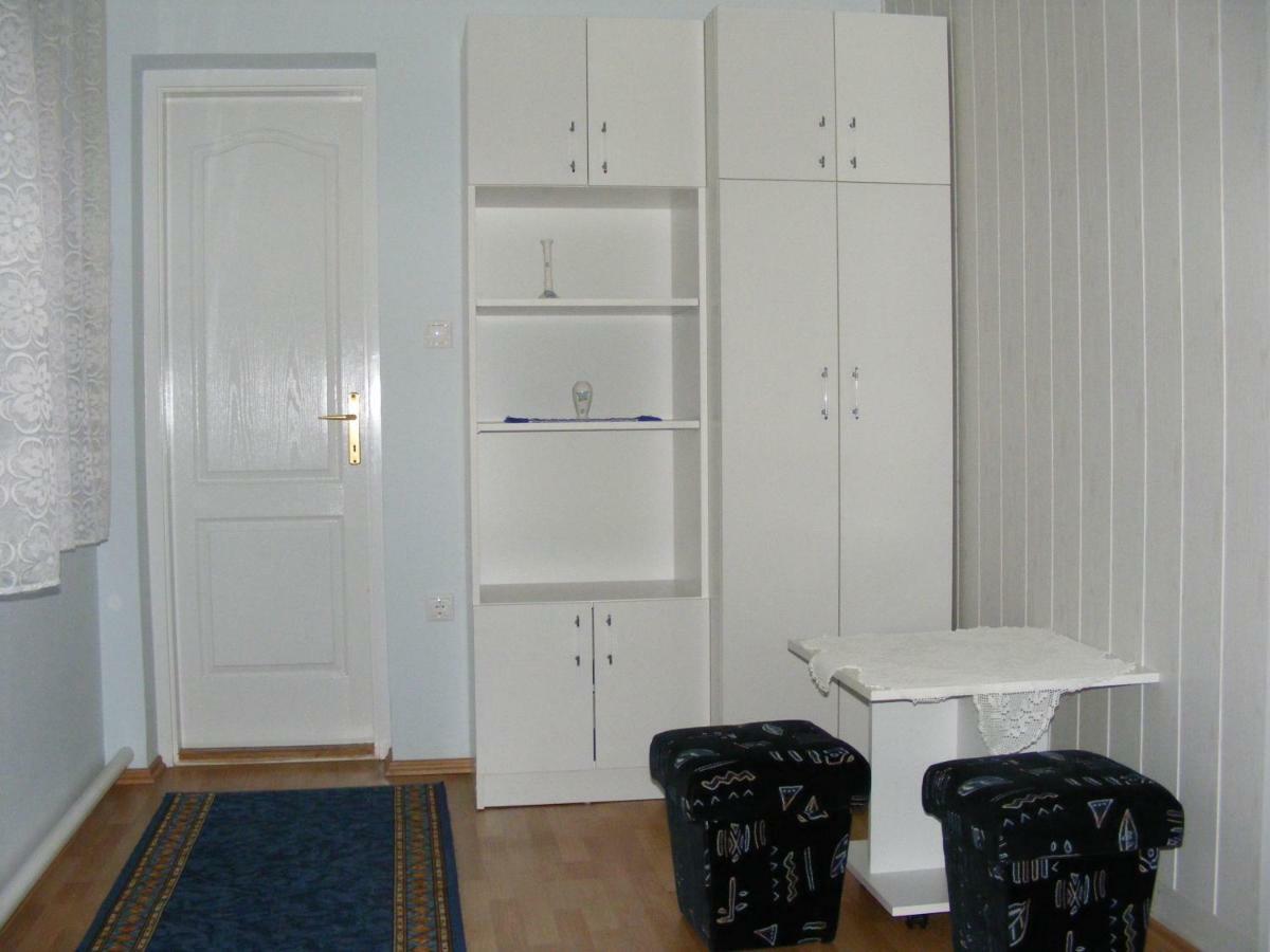 Nora Apartman Διαμέρισμα Balatonfůzfő Εξωτερικό φωτογραφία