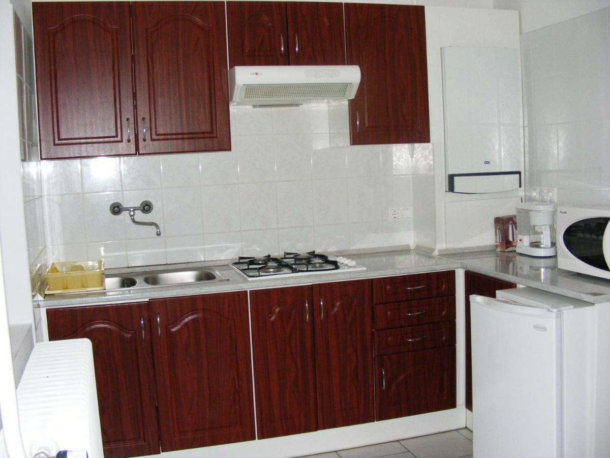 Nora Apartman Διαμέρισμα Balatonfůzfő Εξωτερικό φωτογραφία
